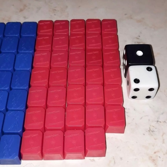 Spiderman Monopoly Board Game Replacement Pieces Buildings & Dice - Picture 2 of 3